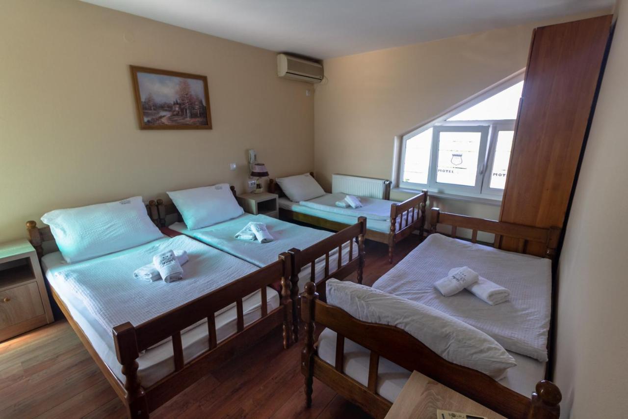 Motel Atos ลัคตาชิ ภายนอก รูปภาพ