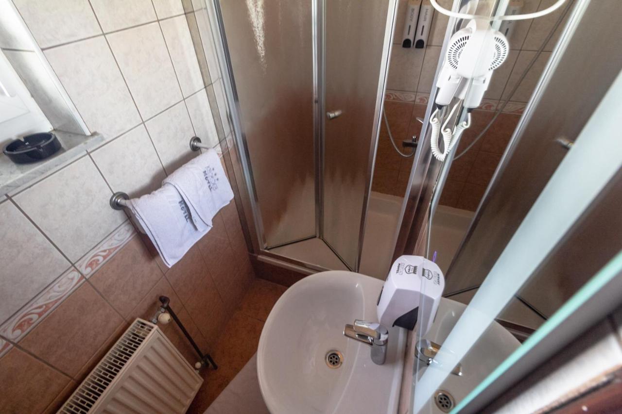 Motel Atos ลัคตาชิ ภายนอก รูปภาพ