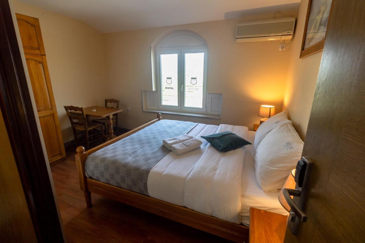 Motel Atos ลัคตาชิ ภายนอก รูปภาพ