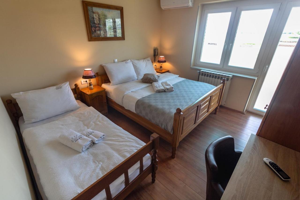 Motel Atos ลัคตาชิ ภายนอก รูปภาพ