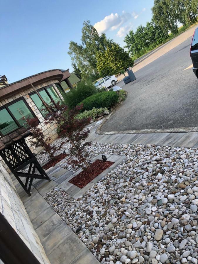 Motel Atos ลัคตาชิ ภายนอก รูปภาพ
